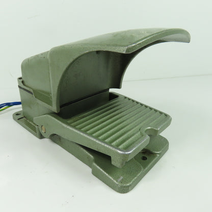 Ojiden DFL-VG-SM2.C Electric Foot Pedal Operator Switch 125VAC 30VDC 0.1A