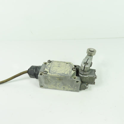 Omron WLCA2-2N 600V Rocker Arm Cam Lever Limit Switch