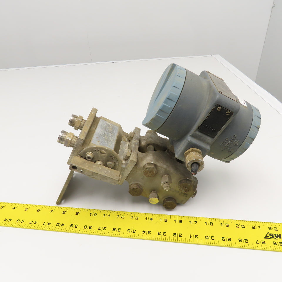 Foxboro 823DP-I3S1NM0-Y EW Electronic Transmitter W/ 1/2" NPT Pressure Manifold