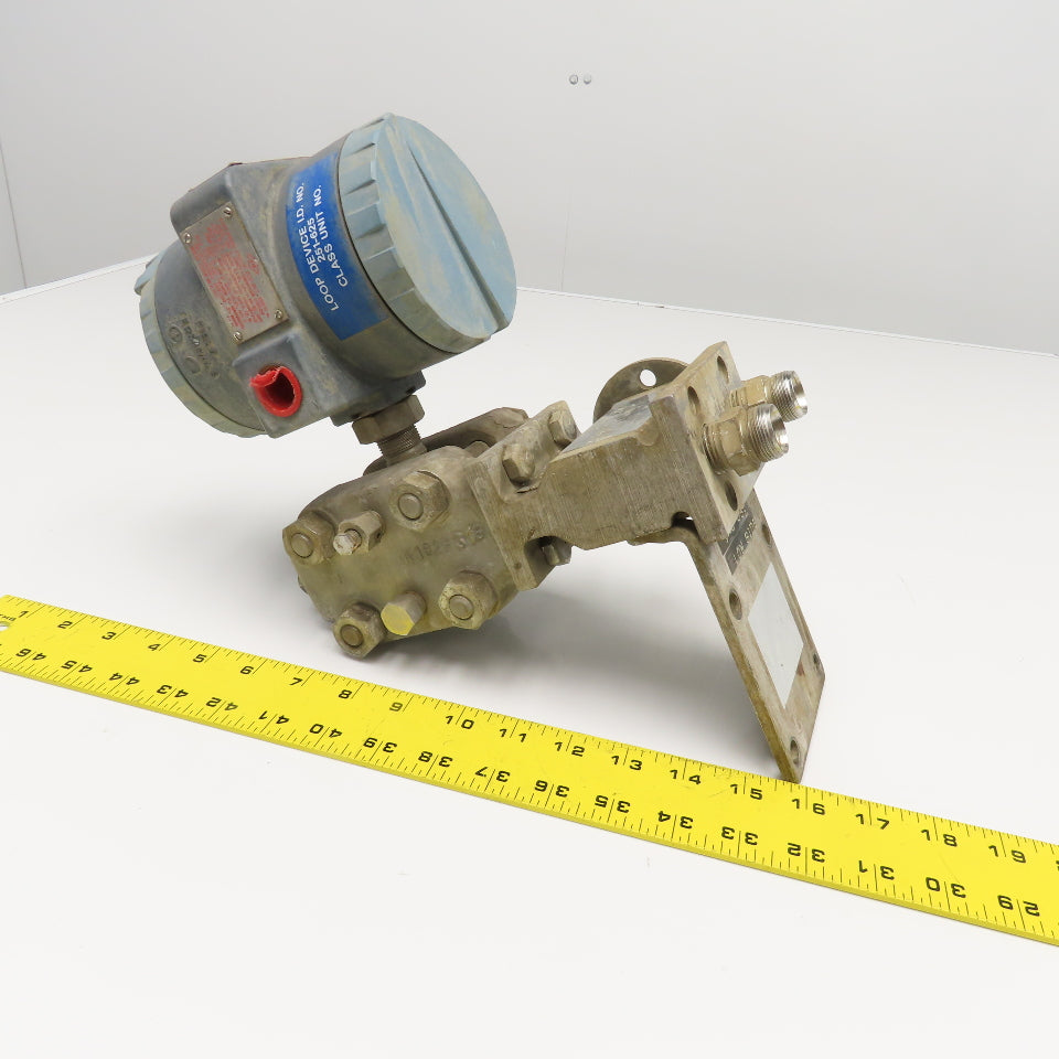 Foxboro 823DP-I3S1NM0-Y EW Electronic Transmitter W/ 1/2" NPT Pressure Manifold