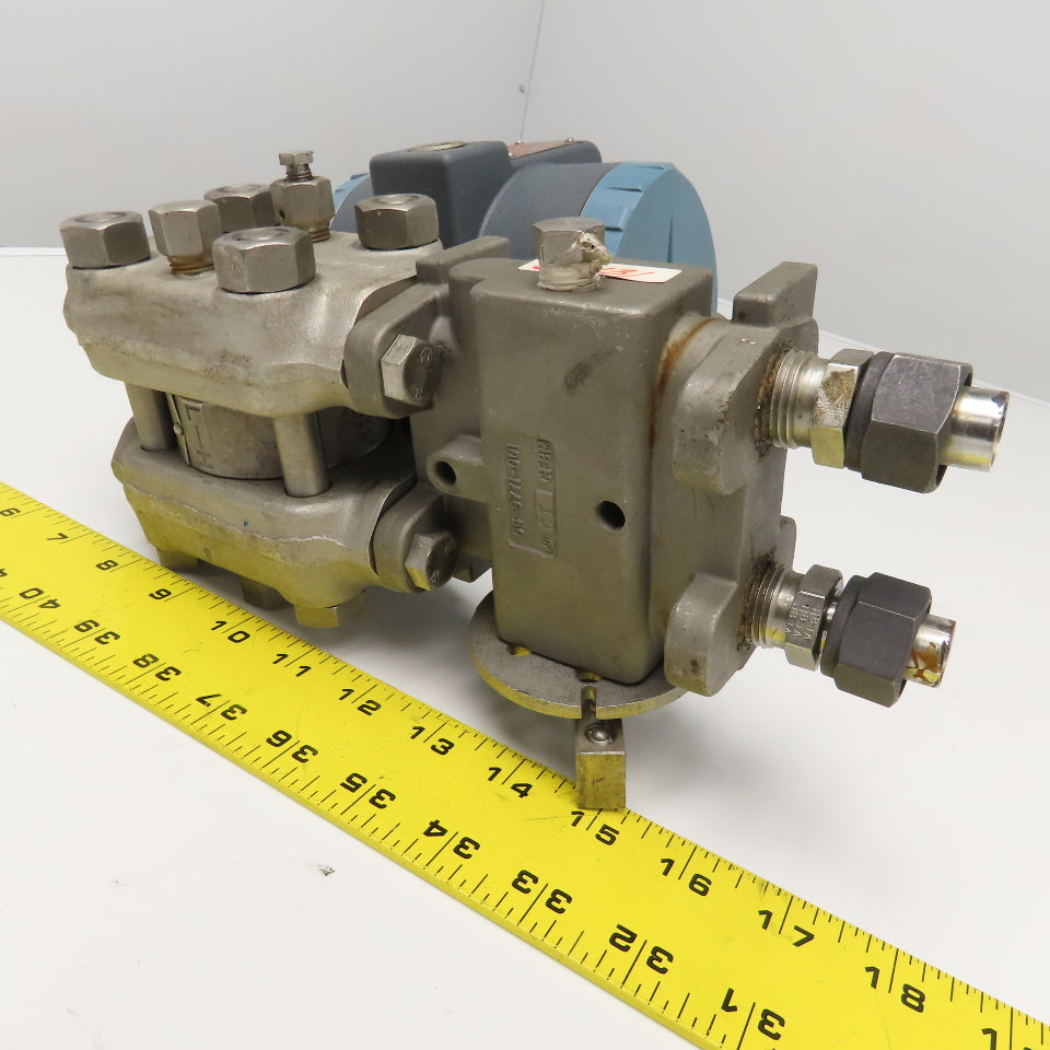 Foxboro 823DP-D3S1NM0 Electronic Transmitter W/ 1/2" NPT Pressure Manifold