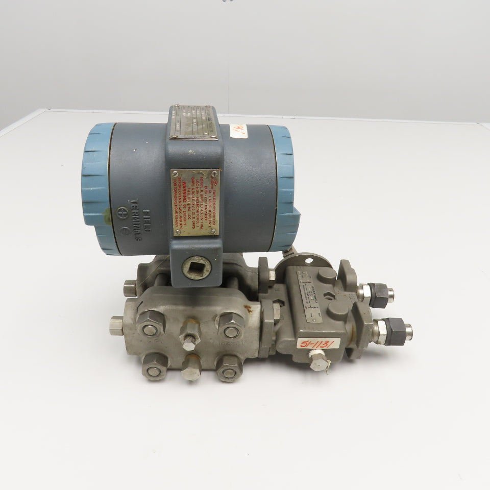 Foxboro 823DP-D3S1NM0 Electronic Transmitter W/ 1/2" NPT Pressure Manifold