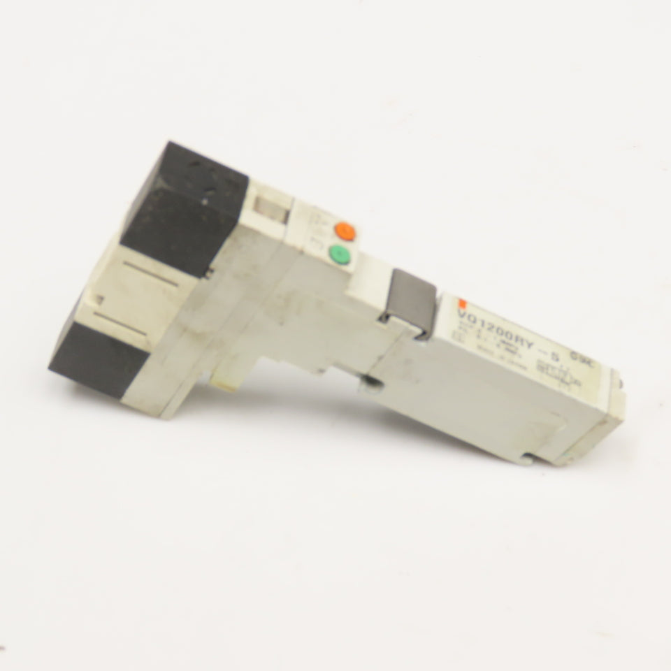 SMC VQ1200RY-5 Base Mounted Pneumatic Pilot Valve 24VDC Coil