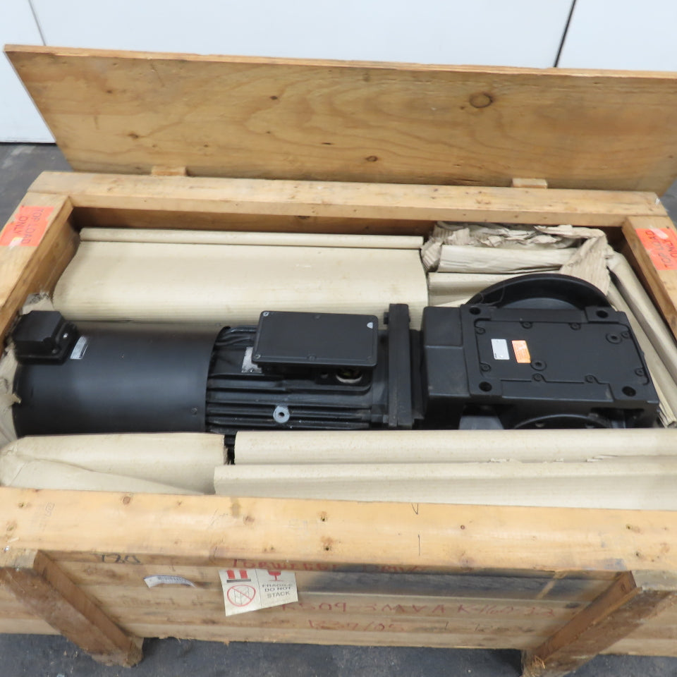 Lenze GKS09-3MVAK-160-32 Helical-Bevel Gear Box Motor 17.536 Ratio 150KW CLP-460