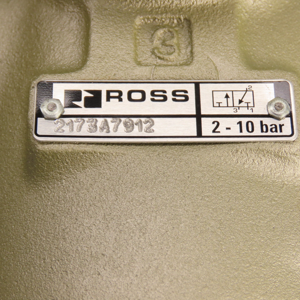 ROSS 2173A7912C Pneumatic Directional Control Valve 125VDC 2-10 Bar 1-1/4" NPT