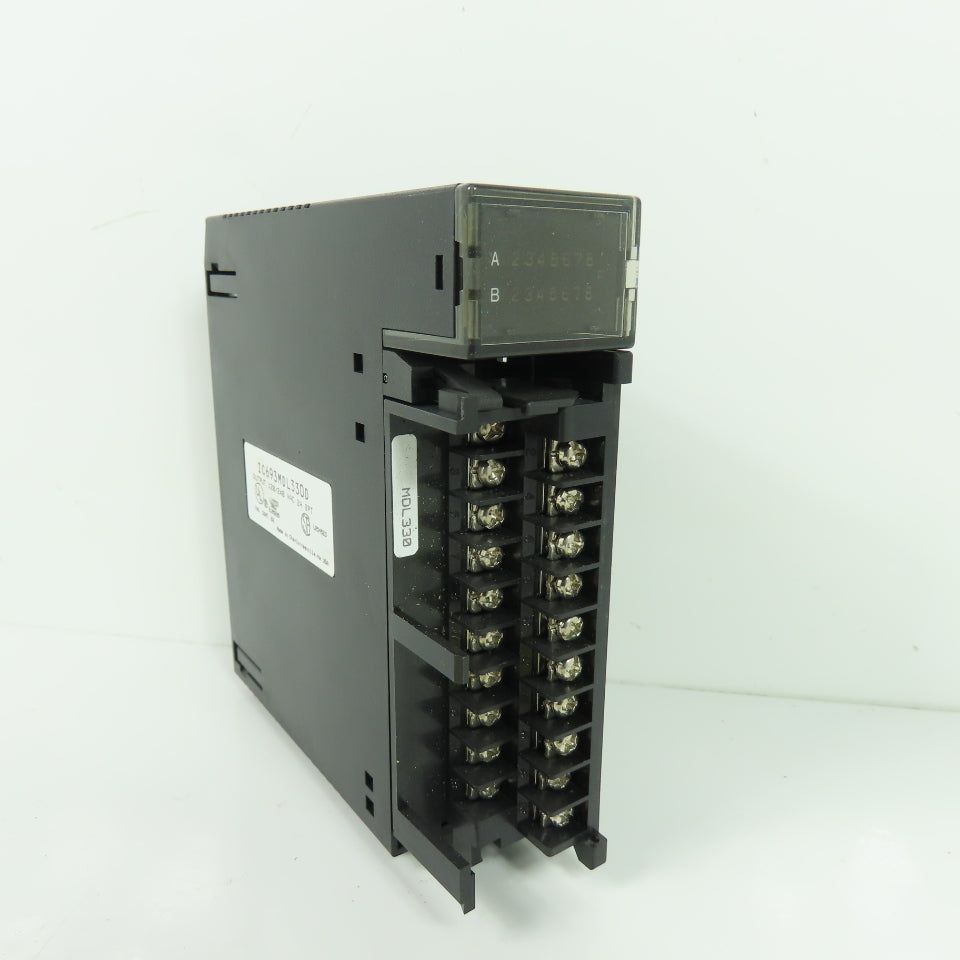 GE Fanuc IC693MDL330D Output Module 120/240VAC 2A 8PT