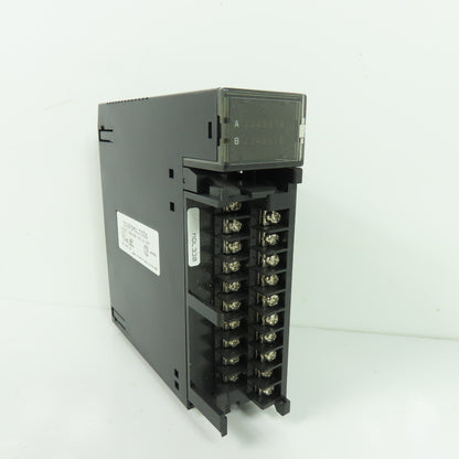 GE Fanuc IC693MDL330D Output Module 120/240VAC 2A 8PT