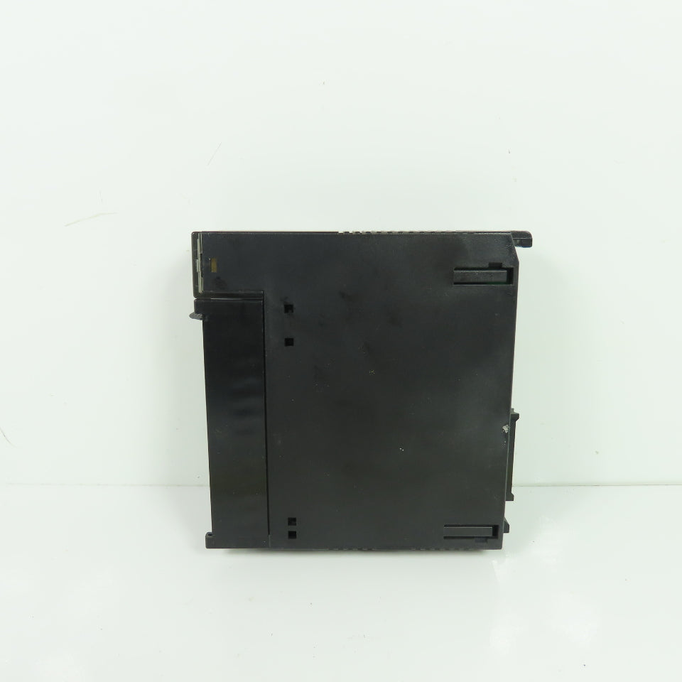 GE Fanuc IC693MDL330D Output Module 120/240VAC 2A 8PT