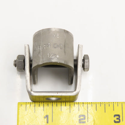 Cooper B3100-1/2 B-Line 1/2" Rigid Conduit Pipe Hanger Bracket Lot Of 30