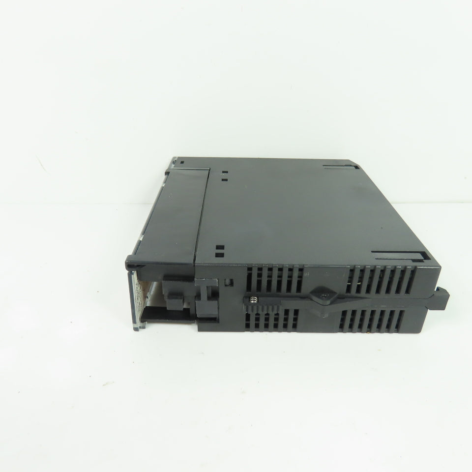 GE Fanuc IC693MDL330F Output Module 120/240VAC 2A 8PT