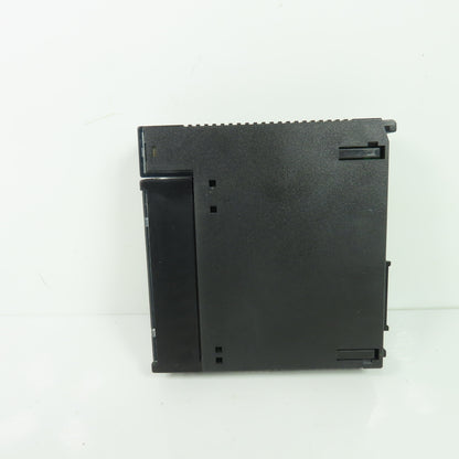 GE Fanuc IC693MDL330F Output Module 120/240VAC 2A 8PT