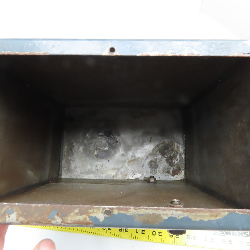 ILC MPT-6 6 Liter Lubrication System Reservoir Only 9-1/4" x 5-3/8" x 9-3/4"