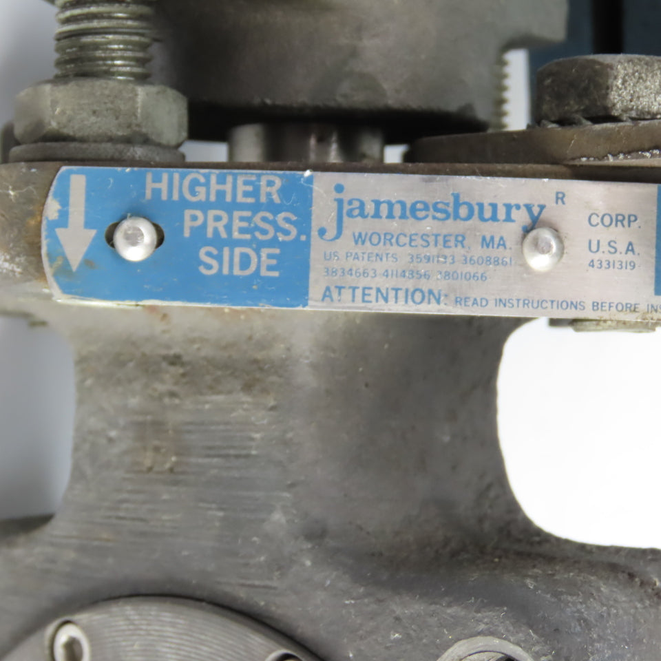 Jamesbury 815L-11-22HBMF-B 2-1/2" Butterfly Valve 300PSIG SS Disc
