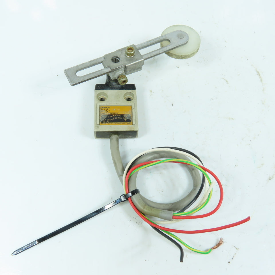Omron D4C-9077 Snap Arm Roller Wheel Limit Switch 5A 250V