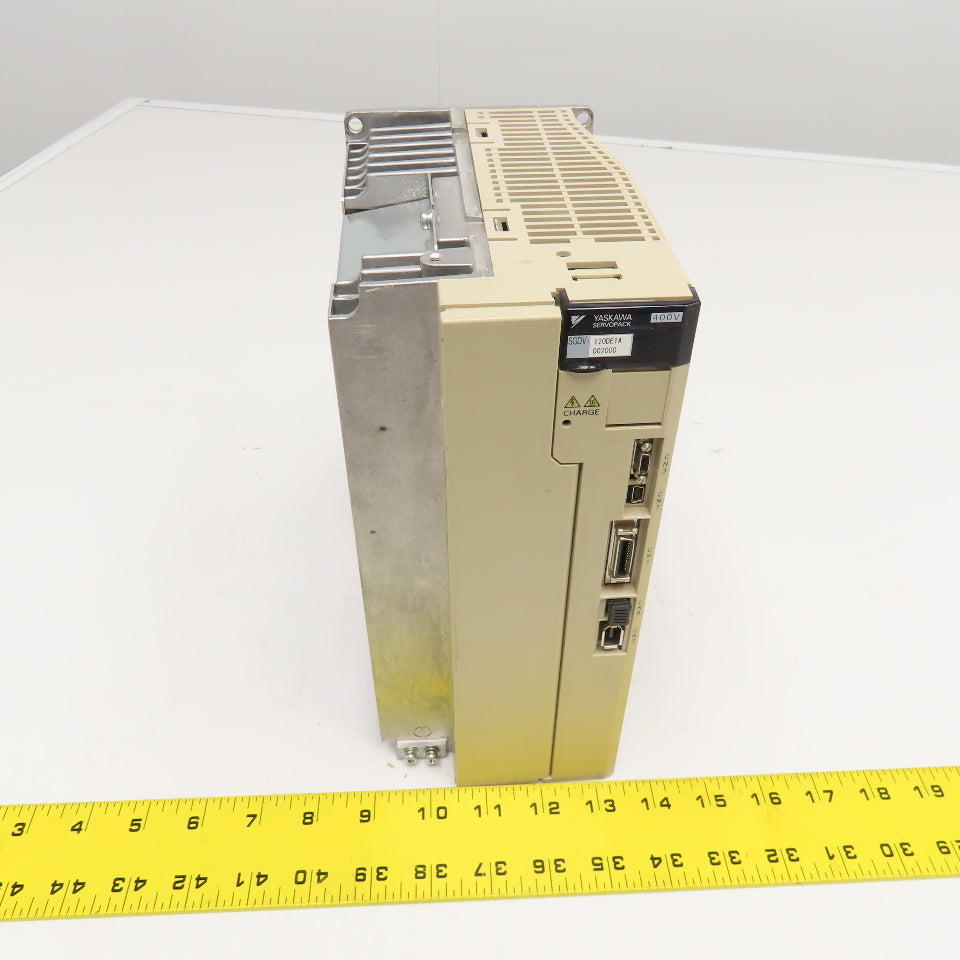 Yaskawa SGVD-120DE1A002000 400V Servopack 380-480V Input 0-480V 0-300Hz