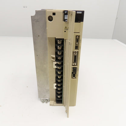 Yaskawa SGVD-120DE1A002000 400V Servopack 380-480V Input 0-480V 0-300Hz