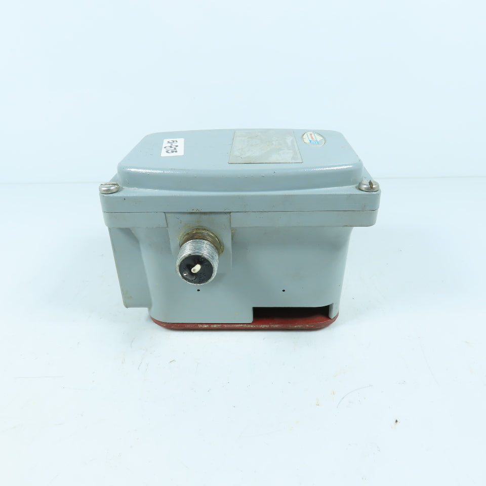 Masoneilan Dresser C0494 8012 Explosionproof Positioner 20 PSI 4-20 M.A.D.C.