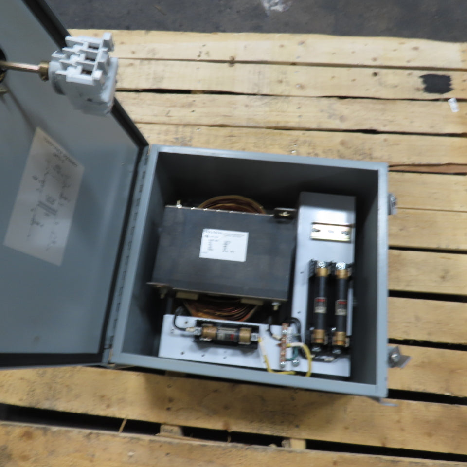 Daykin GNTD-5 5000VA Transformer Disconnect 480V 10.5A Pri 120V 42A Sec