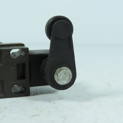 Schmersal ZV1H 236-11z-U180 Roller Arm Limit Switch IP67 500V AC-15