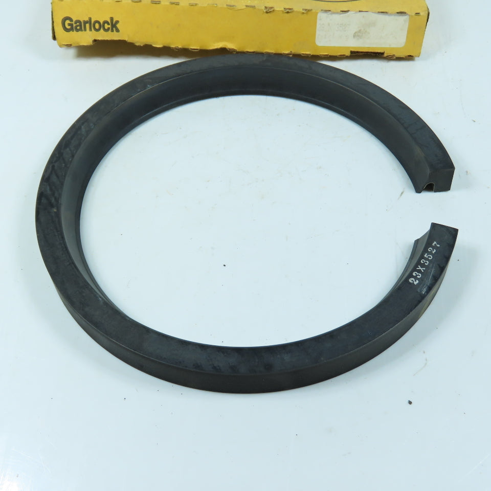 Garlock 69-32-9590 Oil Seal 23mm x 3527mm 7-1/4" x 8-3/4" x 3/4"