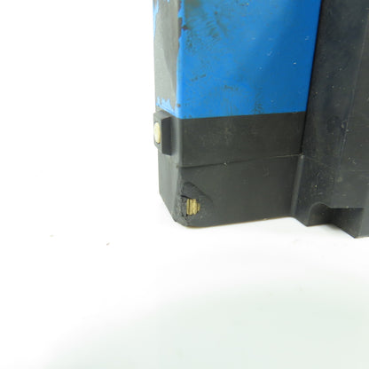 SMC <-- VSS8-8-FIG-D-3EZ-V1 Solenoid Valve 24VDC 0.075A 142PSI