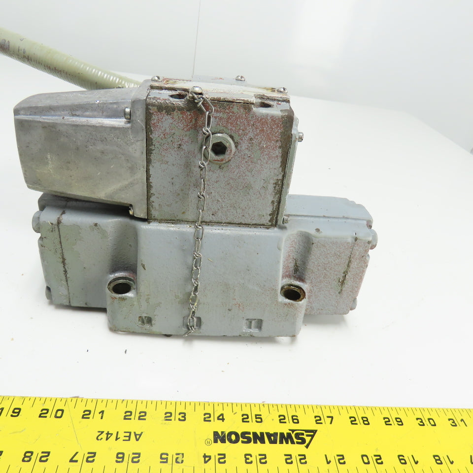 Double A QG0C-CE10D1 Hydraulic Directional Solenoid Valve 115V Coil