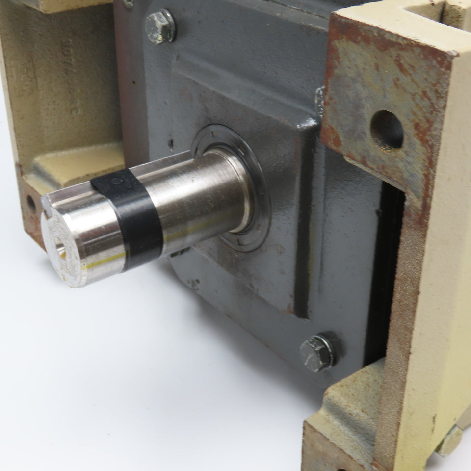 Dayton 4Z017C 30:1 Ratio Right Angle Gear Motor 1Hp 230/460V 58RPM Output
