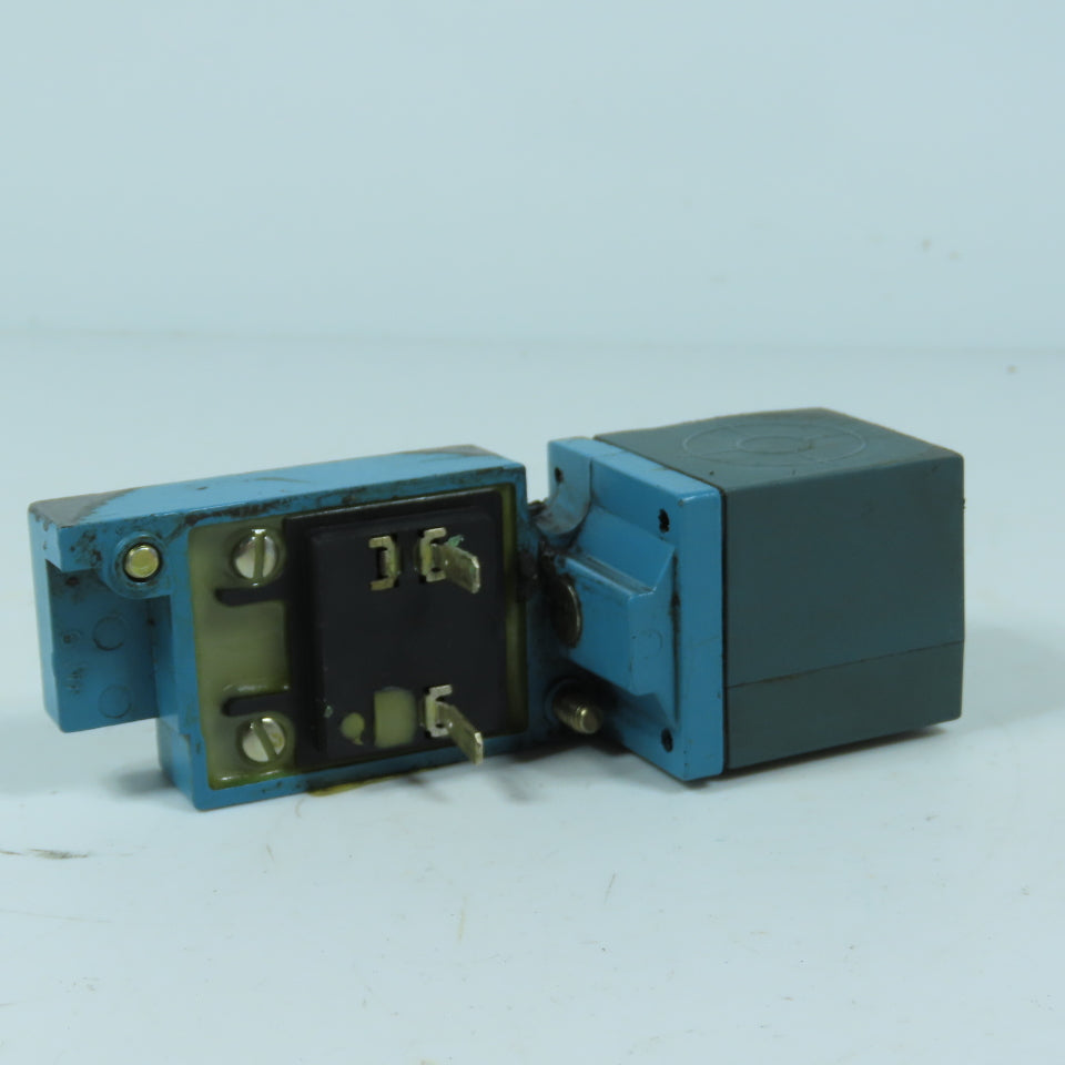 Honeywell 973H261-A7T-L Microswitch Proximity Sensor Switch 20-260VAC Incomplete