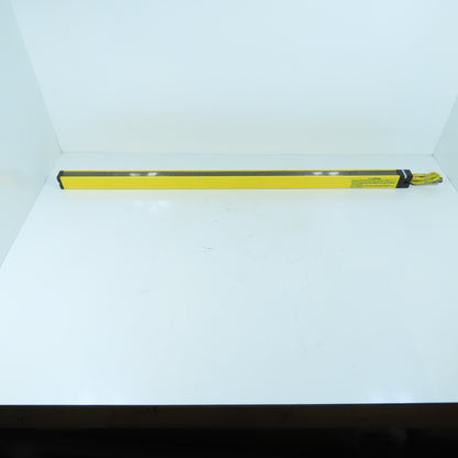 Banner USE2824YP2 Micro-Screen Safety Light Curtain