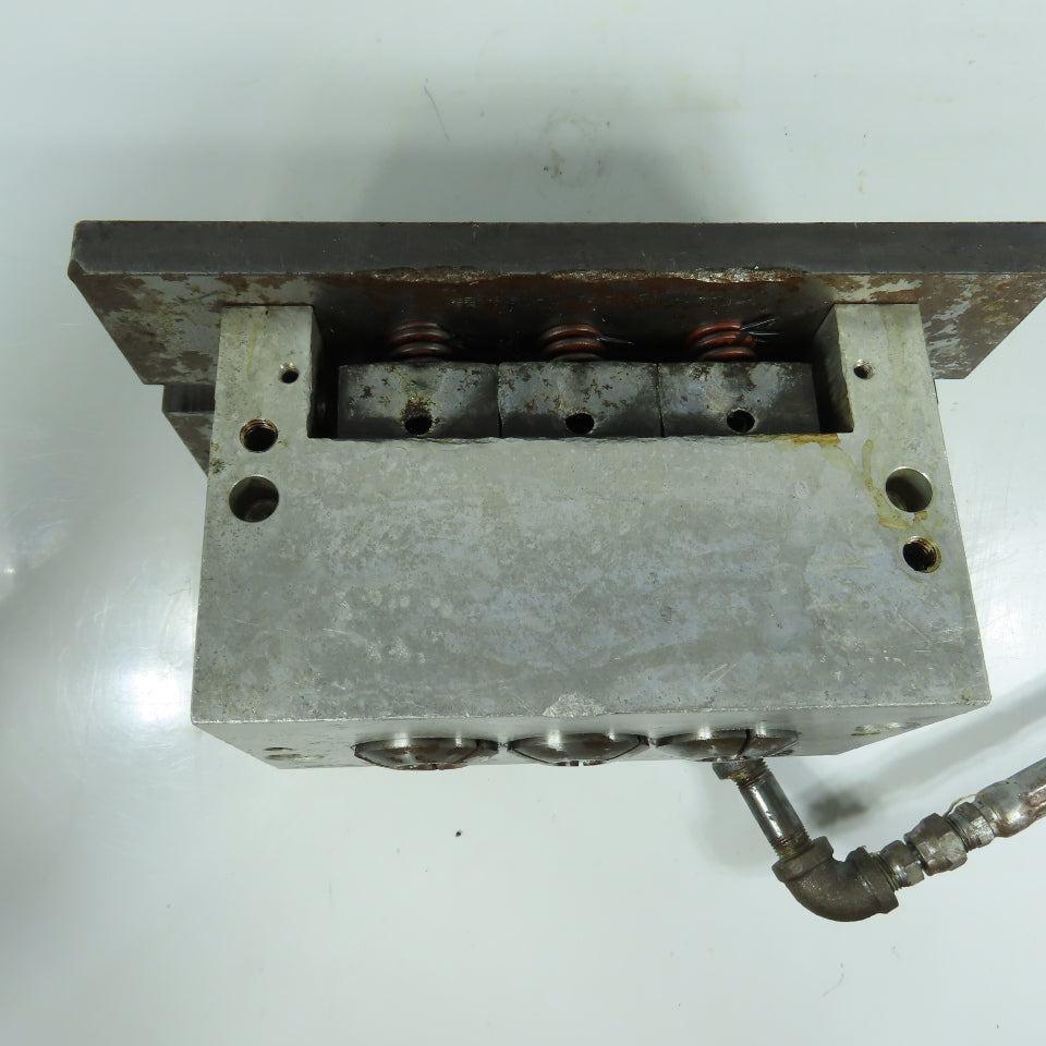 Destaco 70650 3-Space Hydraulic Collet Closer Holder