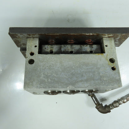 Destaco 70650 3-Space Hydraulic Collet Closer Holder