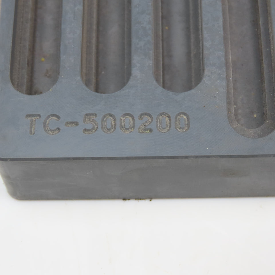R&R Fixtures TC-500200 502mm x 197mm x 25mm Component Tray M6, M8, 1/4-20