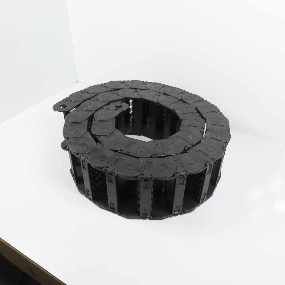 Igus 2700.10.100 71-1/2" OAL Cable Carrier Energy Drag Chain 35 x 100mm ID