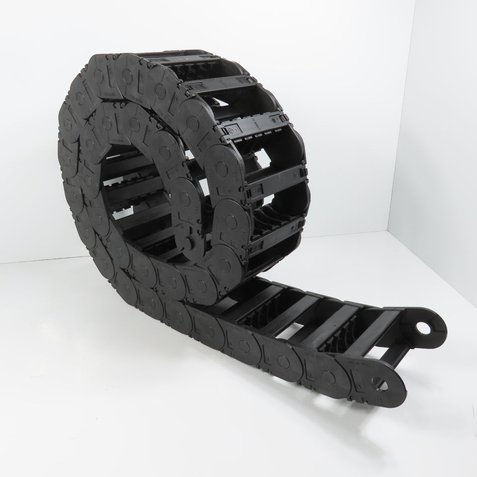 Igus 2700.10.100 71-1/2" OAL Cable Carrier Energy Drag Chain 35 x 100mm ID