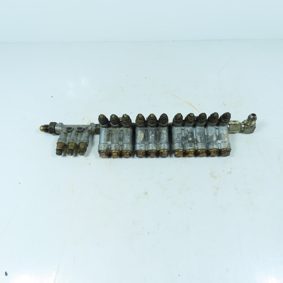 Vogel 14 Port Piston Oil Lubricator Distributor Manifold