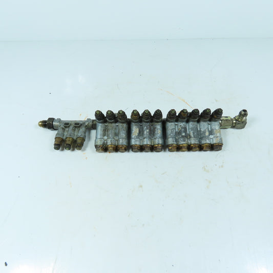 Vogel 14 Port Piston Oil Lubricator Distributor Manifold