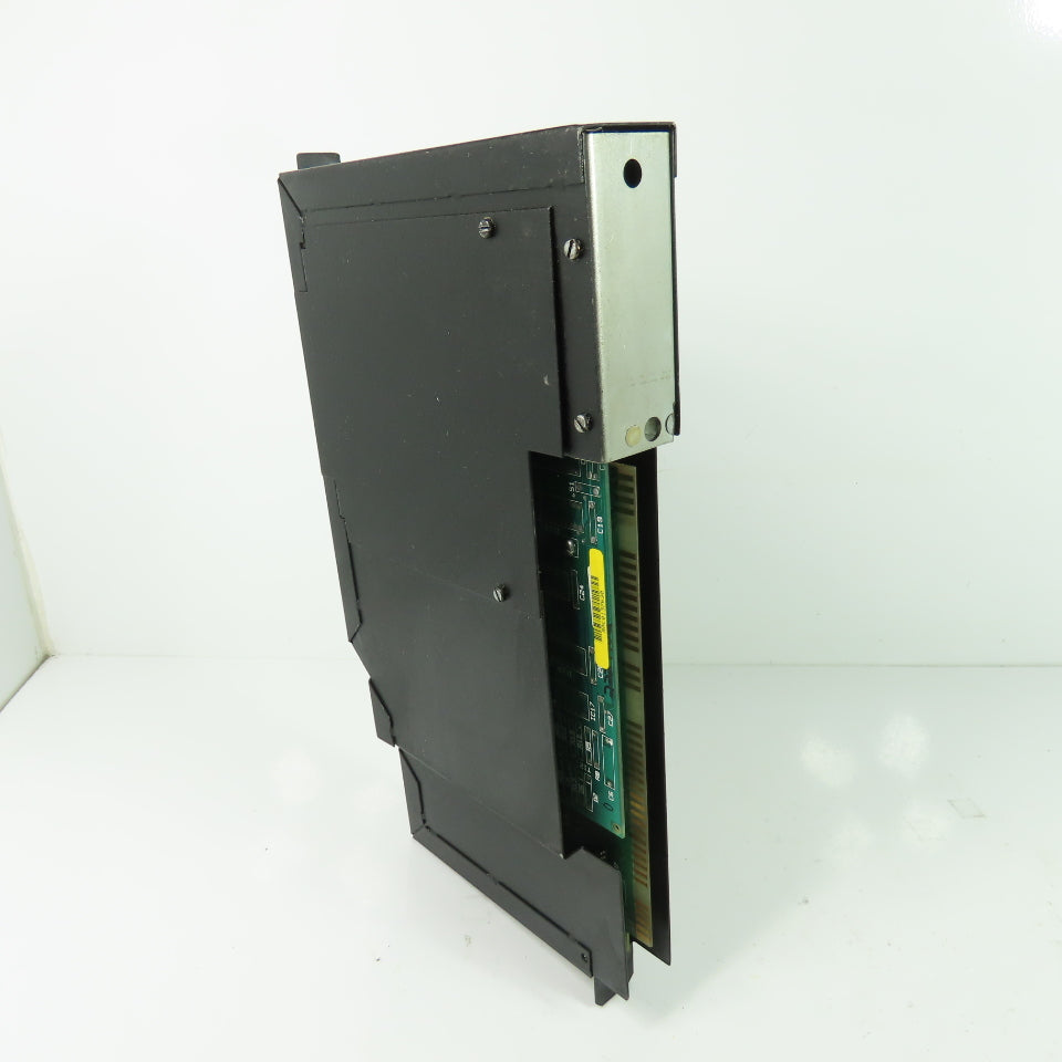 Square D SCP-323 Model 300 Sy/Max Processor Class 8020 Ser C 5VDC