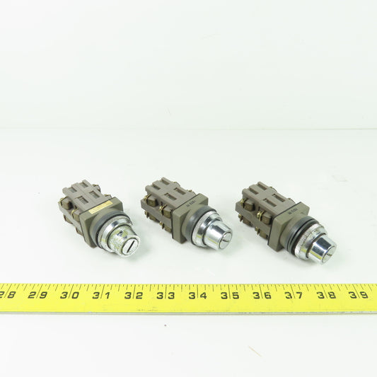 Izumi 41-10569 2 Position Key Selector Switch 125-300VAC Lot Of 3