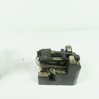 General Electric 2790E100A96 10A Relay 240V 40Hz NEW