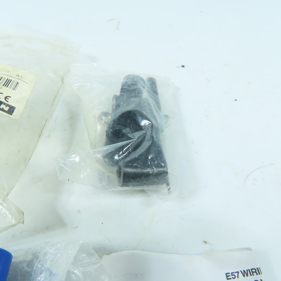 Cutler-Hammer E53KAL34A2EA Capacitive Proximity Sensor 20-250VAC
