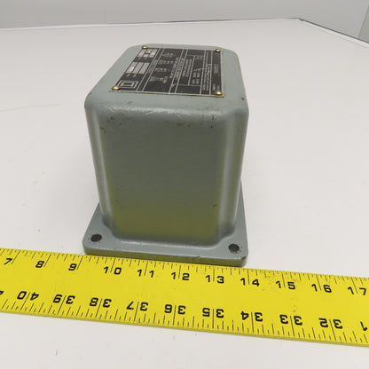Square D Class 9038 Type DR-7 9038DR-7 Float Switch Cast Iron Cover Only