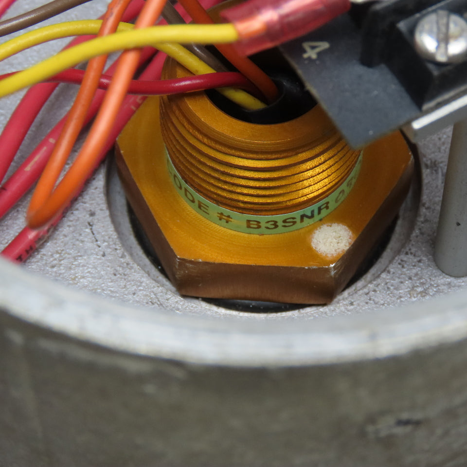 Control Instruments B3SNR Sensor In Explosion Proof Receptacle Adalet XJS