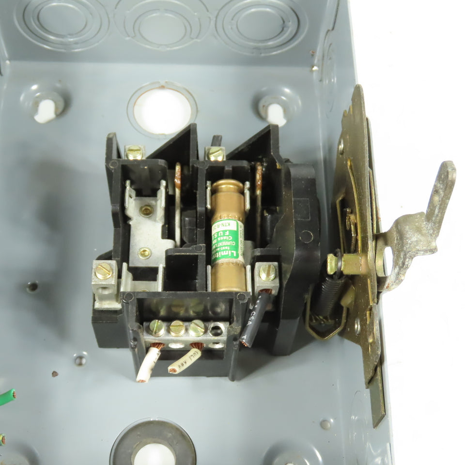 Square D D221N 30A, 2 Pole Fusible Safety Disconnect Switch 240V