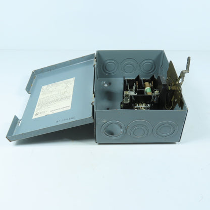 Square D D221N 30A, 2 Pole Fusible Safety Disconnect Switch 240V