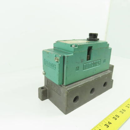 Numatics A23SA4000S Solenoid Valve 150PSIG (No Coil) W/ Manifold Block