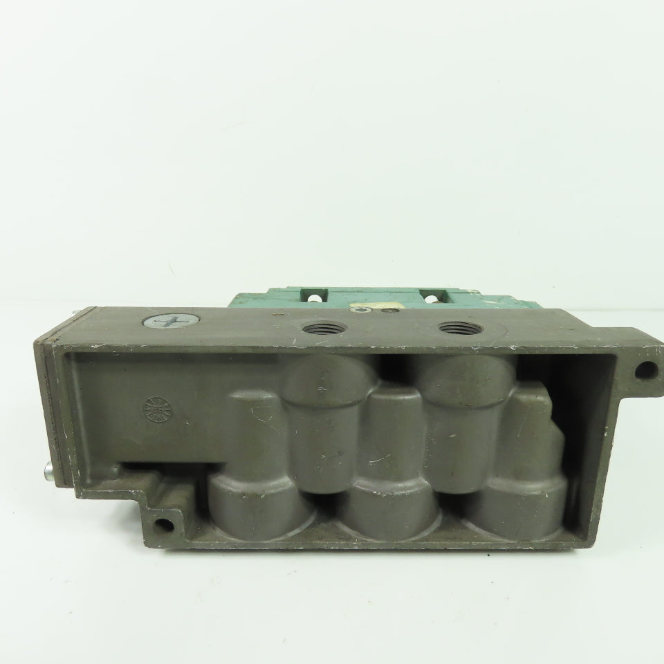 Numatics A23SA4000S Solenoid Valve 150PSIG (No Coil) W/ Manifold Block