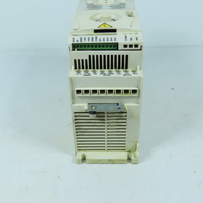 ABB ACS150-03U-02A4-4 0.75kW 1HP Variable Frequency Drive 1 HP 3-380...480V