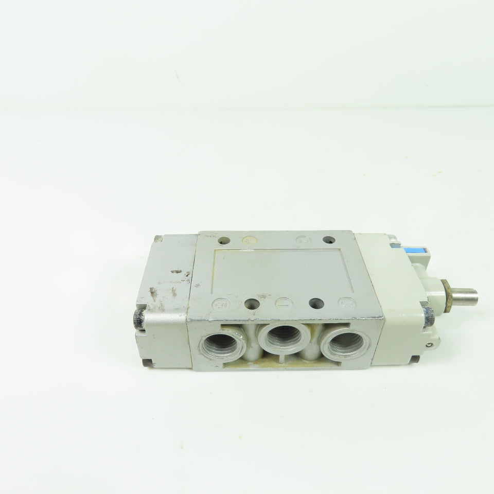 Micro 0 220 002 322 Pneumatic Solenoid Valve 8Bar 24V