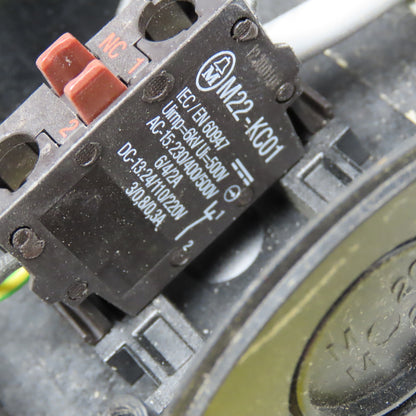 Klockner Moeller M22-KC01 500VAC 220V DC Max Momentary Contact E-Stop Enclosure