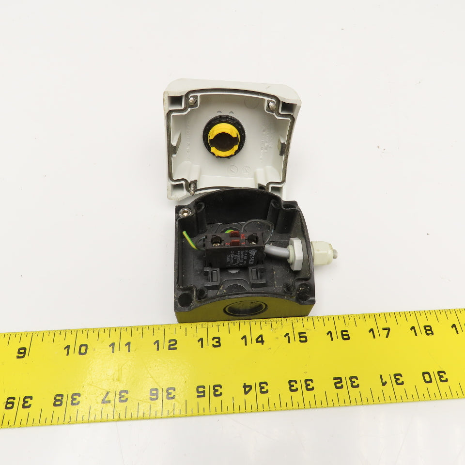 Klockner Moeller M22-KC01 500VAC 220V DC Max Momentary Contact E-Stop Enclosure